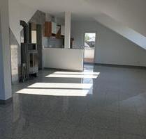 Schöne Dachgeschosswohnung mit Kamin und Terrasse - Köln Mülheim