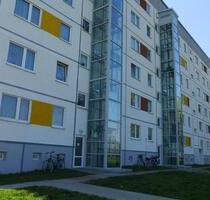 Zweiraumwohnung mit Aufzug - 296,00&nbsp;EUR Kaltmiete, ca.&nbsp; 53,74&nbsp;m&sup2; in Borna (PLZ: 04552)