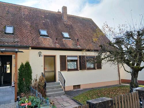 Foto - Ein-Zweifamilienhaus (DHH) in Ansbach