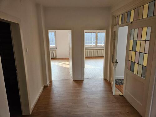 Foto - 4-Zimmer Wohnung, Etagenwohnung, Wohnung mit Carport