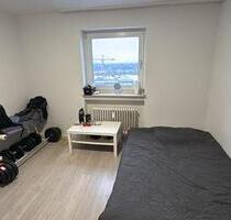 Zimmer (20 m²) in einer 4-Zimmer-Wohnung zu vermieten. - Buxtehude