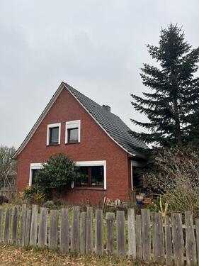 Foto - Möbliertes Einfamilienhaus mit Garten in ruhiger Lage- befristet