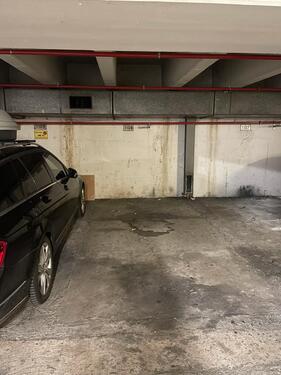 Foto - Parkplatz in Tiefbaugarage in Neu-Isenburg
