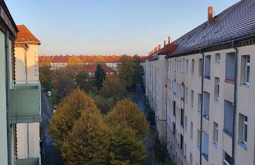 Foto - Großenhainer Straße: WG-Klassiker nahe dem Bahnhof Neustadt