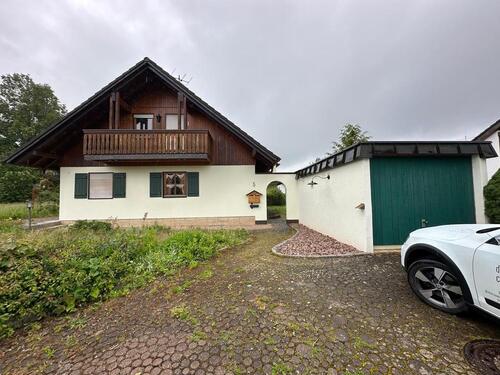 Foto - Einfamilienhaus, entkernt für den Umbau vorbereitet