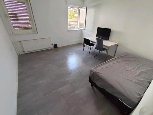 Foto - Großes möbliertes WG-Zimmer 23 m² in Berlin-Rudow – ab sofort