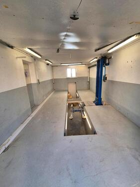 Foto - Werkstattgarage Schraubergarage 30m² mit Hebebühne und Grube
