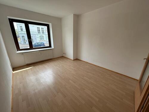 Foto - Helle und familienfreundliche 3-Zimmer-Wohnung im Erdgeschoss mit Balkon!