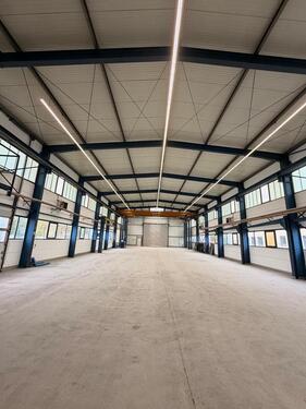 Foto - Gewerbehalle + Lagerhalle + Büroräume 700 m2
