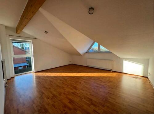 Foto - Attraktive 2,5 Zimmerwohnung - 950,00 EUR Kaltmiete,