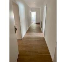 Moderne Neubauwohnung mit Essküche, Einbauküche - Ludwigsburg Oßweil