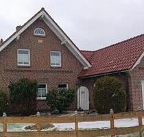 Haus zur Miete - 1.300,00&nbsp;EUR Kaltmiete, ca.&nbsp; 145,00&nbsp;m&sup2; in Krummhörn (PLZ: 26736)