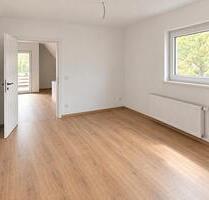 Schöne, komplett sanierte 3-Zimmer-Wohnung mit Balkon, Einbauküch - Lichtenstein