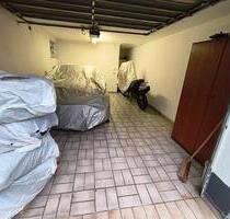 Kelsterbach, Motorrad abstellplatz über Winter-