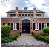 Moderner Schreibtischplatz im Loft-Wasserwerk Hamburg - flexibel, sofort verfügbar