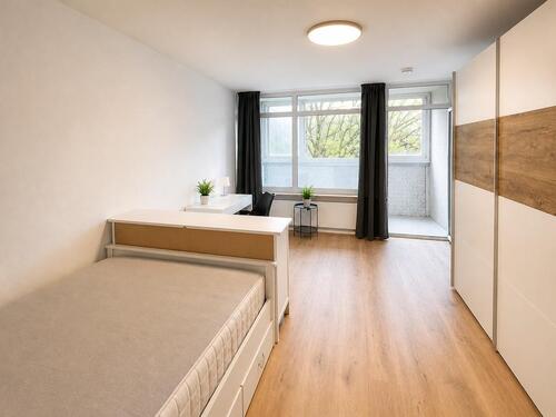 Foto - WG-Zimmer 26 m2 mit Loggia, Erstbezug nach Renovierung, Pasing