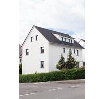 Helle und moderne 3-Zimmer DG-Wohnung in Stuttgart Degerloch