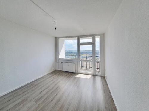 Foto - Weitblick genießen! 1-Zimmer-Wohnung im 14. OG zu vermieten - AB SOFORT!