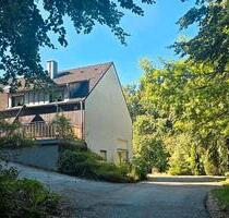 Naturparadies im Birgland: Historisches Anwesen mit eigenem Wald