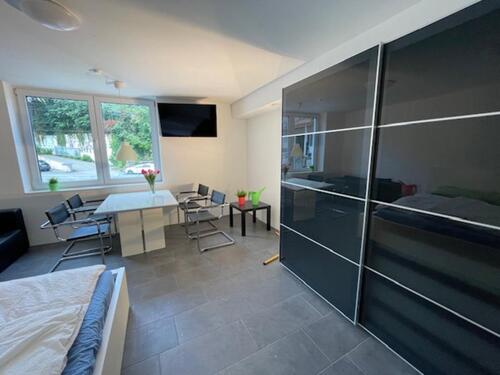 Foto - privates Bad direkt am möblierten Zimmer, Balkon, in 3WG EBK,U1