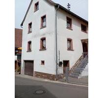 Einfamilienhaus Ramberg - 180.000,00&nbsp;EUR Kaufpreis, ca.&nbsp; 130,00&nbsp;m&sup2; in Albersweiler (PLZ: 76857)