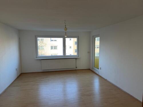 Foto - helle 3-Zi-Wohnung, ruhig,renoviert, Fensterbad, Balkon, Parkett