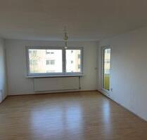 helle 3-Zi-Wohnung, ruhig,renoviert, Fensterbad, Balkon, Parkett - Braunschweig Lehndorf-Watenbüttel