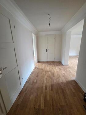 Foto - Kernsanierte hochwertige 3-Zi. Wohnung in Wiesbaden Schierstein