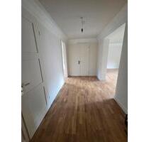 Kernsanierte hochwertige 3-Zi. Wohnung in Wiesbaden Schierstein