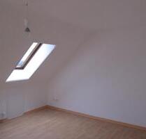 5-Zimmer Wohnung, Dachgeschoss in Hildesheim, Neuhof - Schellerten