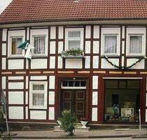 Renoviertes, saniertes Wohnhaus mit Gewerbe, Lager, Garage - Bad Arolsen