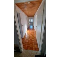 3 Zimmer Wohnung mit Gartenanteil zu vermieten - Ispringen