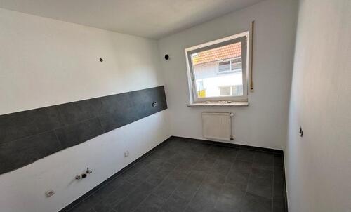 Foto - Komplett neu renovierte 3 Zimmer Wohnung in Hofheim Ufr.ab sofort