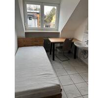 Möbliertes Zimmer in 5er Wohngemeinschaft, Moosach - Pfaffenhofen an der Ilm