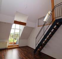 Super Maisonettewohnung mit 3 Zimmern+2 Balkone+Tageslichtbad mit Wanne & Fenster+Stellplatz! - Burg