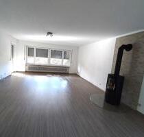 4-Zimmer EG Wohnung Garage Schwedenofen Balkon Zentrum - Crailsheim