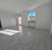 4-R-Whg mit Balkon 810€ warm - 810,00&nbsp;EUR Kaltmiete, ca.&nbsp; 98,00&nbsp;m&sup2; in Thalheim/Erzgebirge (PLZ: 09380)