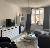 Helle 2 Zimmer Wohnung mit Balkon - Hof Altstadt