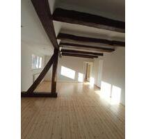 Helle 4-Zimmer Dachgeschosswohnung mit Balkon in Kaiserslautern