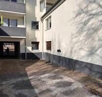 PKW-Stellplatz im Innenhof - 80,00 EUR Miete, in Düsseldorf (PLZ: 40472) Stadtbezirk 6