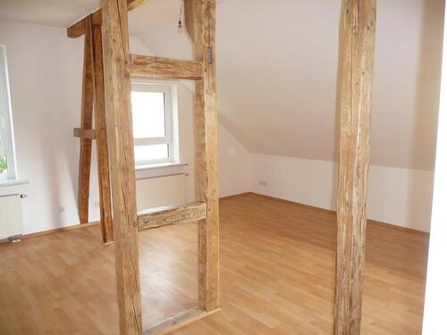 Foto - Uetze sonnige, moderne 3-Zi-DG Whg DG, großer Südbalkon Zentrum