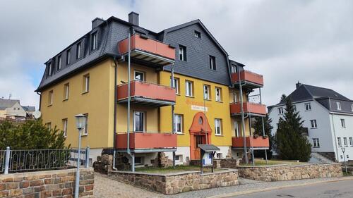 Foto - Altersgerechte 2-Raum-Wohnung im 2.Obergeschoss mit Personenaufzug und Balkon in 09548 Deutschneudorf