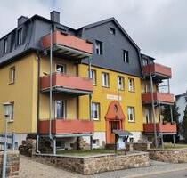 Altersgerechte 2-Raum-Wohnung im 2.Obergeschoss mit Personenaufzug und Balkon in 09548 Deutschneudorf - Seiffen/Erzgebirge