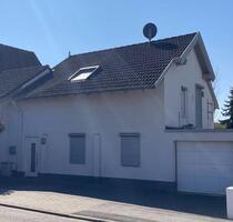 Einfamilienhaus - 1.700,00&nbsp;EUR Kaltmiete, ca.&nbsp; 120,00&nbsp;m&sup2; in Alzey (PLZ: 55232)
