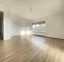 ***ERSTBEZUG NACH SANIERUNG – FAMILIEN Wohnung*** Sehr helle 4-Zimmer-Wohnung mit Balkon *** - Bestwig