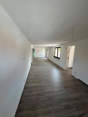Foto - Moderne offene 4 - Zimmerwohnung mit großer Terrasse (Erstbezug)