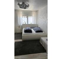 Möblierte Maisonette-Wohnung mit Dachterrasse - Mönchengladbach Süd