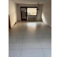 Haus zu Verkaufen Rheinhaus - 390.000,00&nbsp;EUR Kaufpreis, ca.&nbsp; 110,00&nbsp;m&sup2; in Niederkassel (PLZ: 53859)