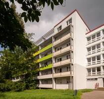 Willkommen Zuhause! Geräumige 4-Zimmer-Wohnung mit großem Südbalkon! - Halle (Saale) Halle-Neustadt