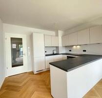 Erstbezug in eine traumhafte 3 Zimmerwohnung mit 2 Bädern, Balkon und offener moderner Einbauküche - Nauen